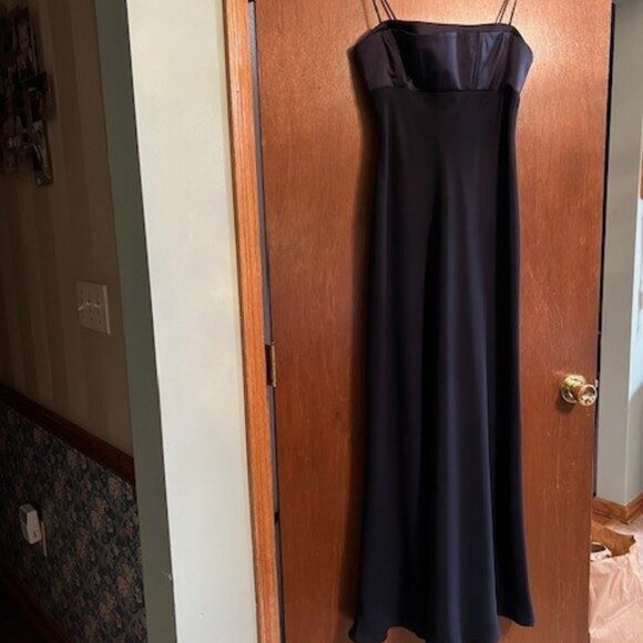 NWT Morgan and Co. by Linda Bernell Bridesmaid Dress Navy with sash size 8 - Picture 1 of 2